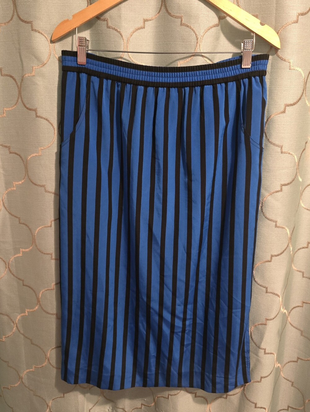 Liz Claiborne Blue Black Striped Lined Skirt Women's Size 10 Elastic Waist Slit